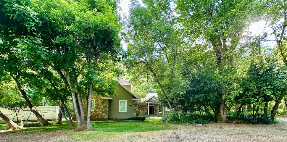 Front view of home