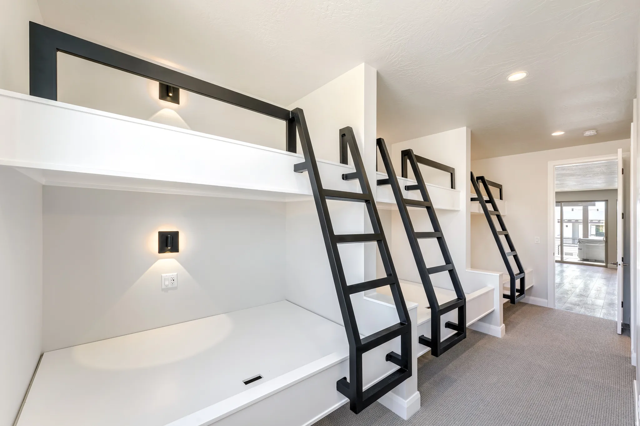 *Photo of a similar unit