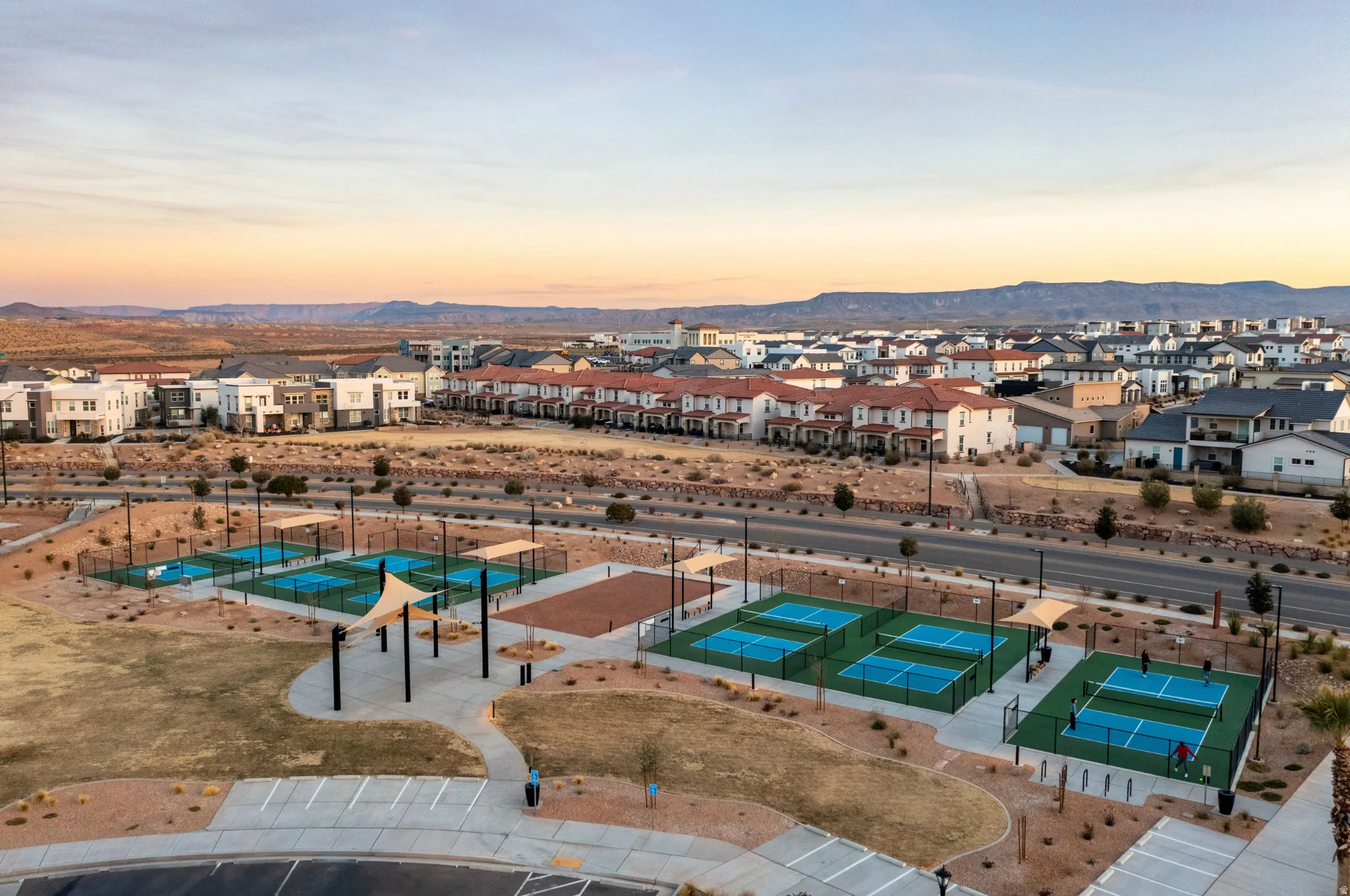 Desert Color Pickleball Courts