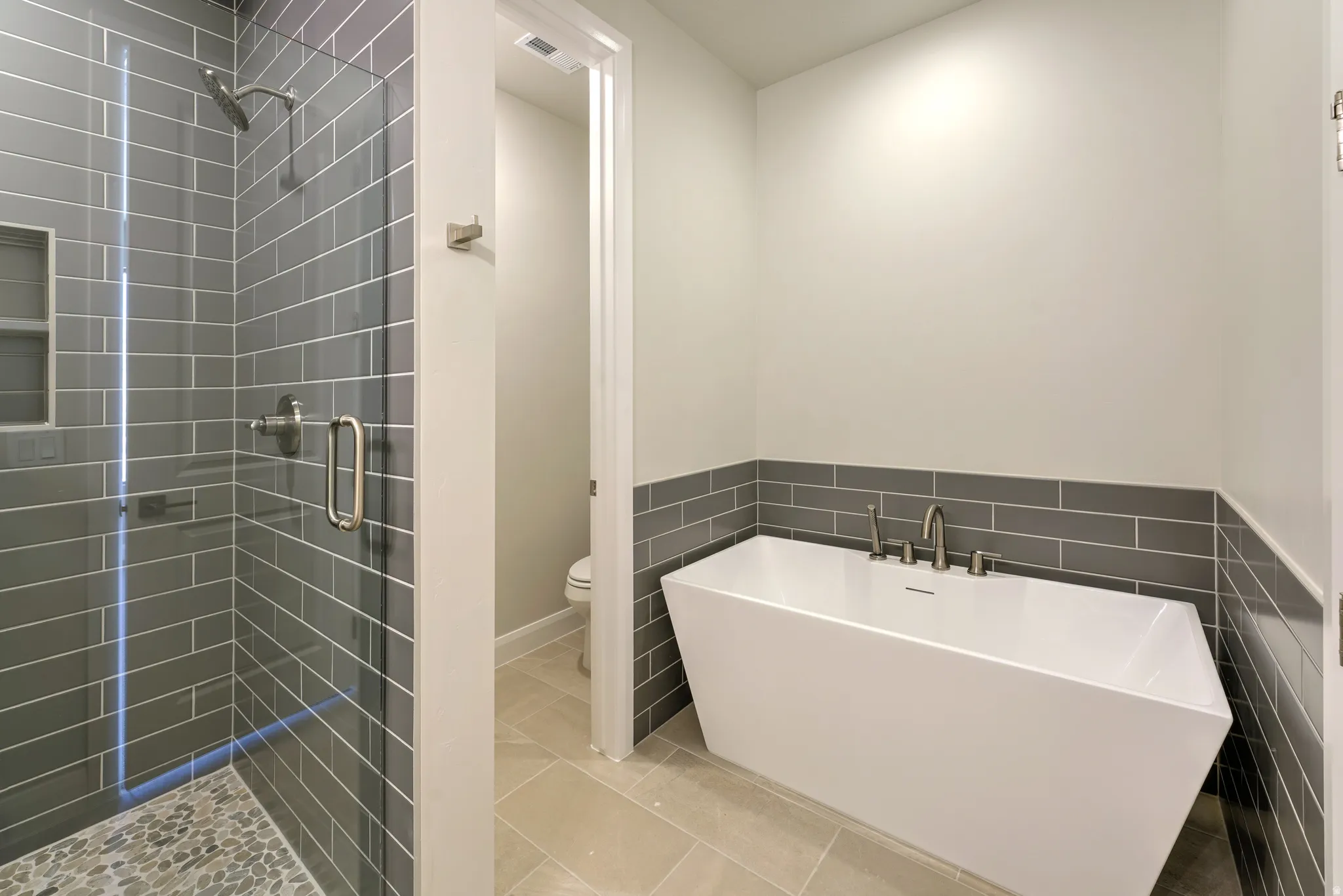 *Photo of a similar unit