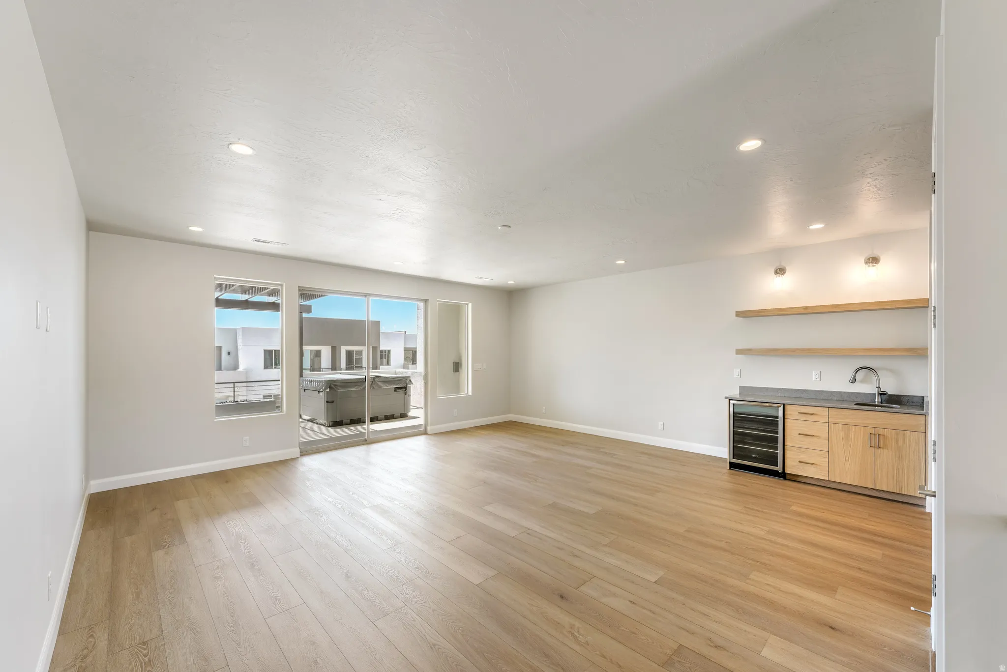 *Photo of a similar unit