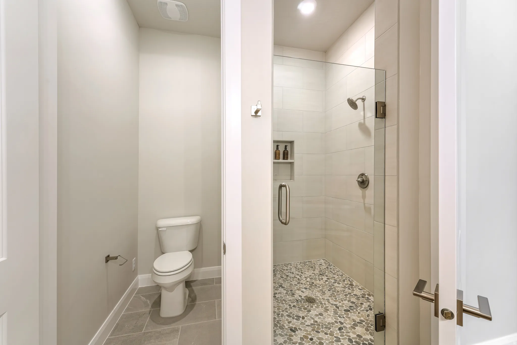 *Photo of a similar unit