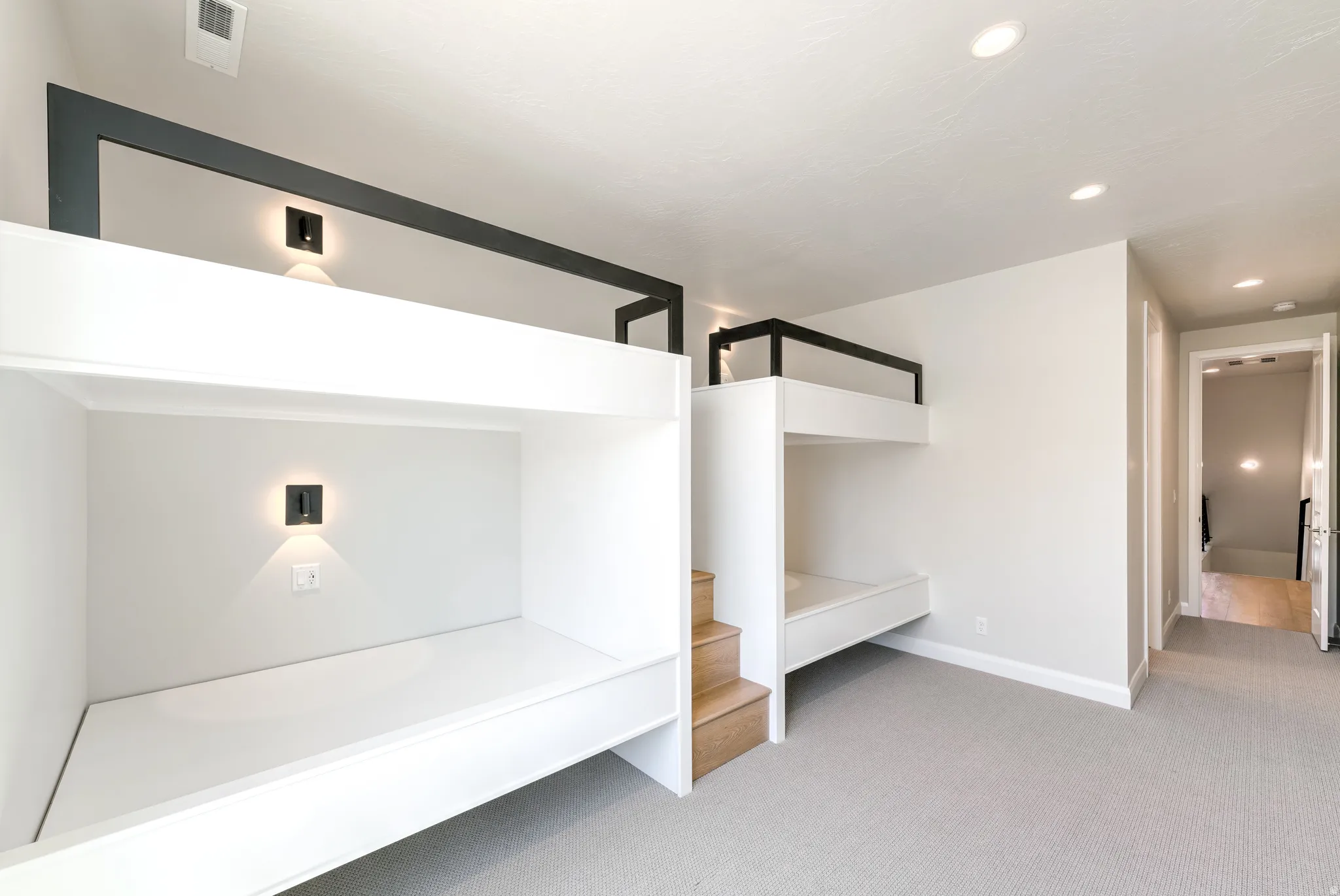 *Photo of a similar unit