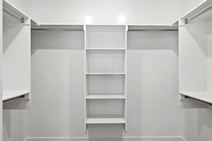 View of walk in closet