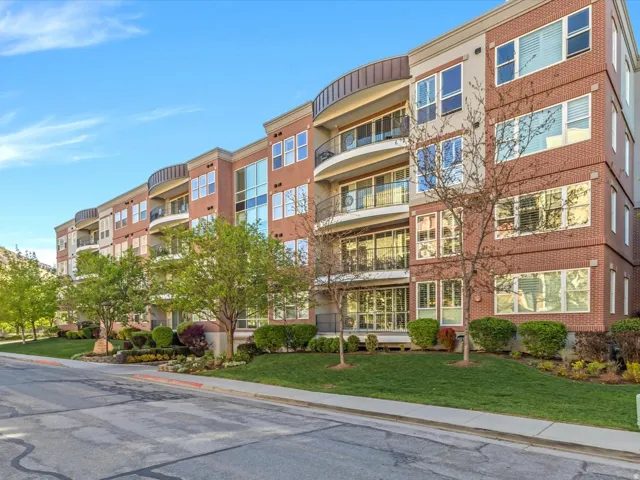 View of apartment building / complex