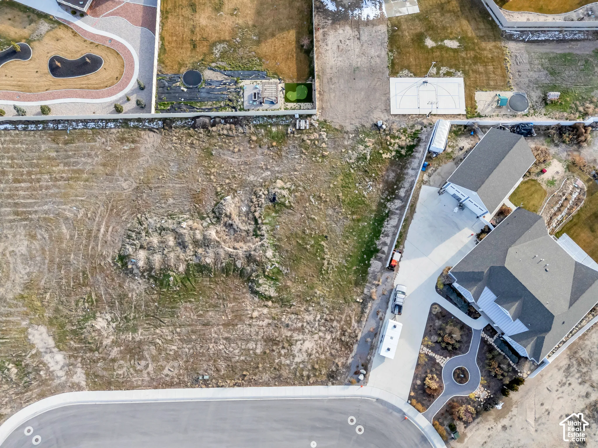 Aerial view of property and surrounding area
