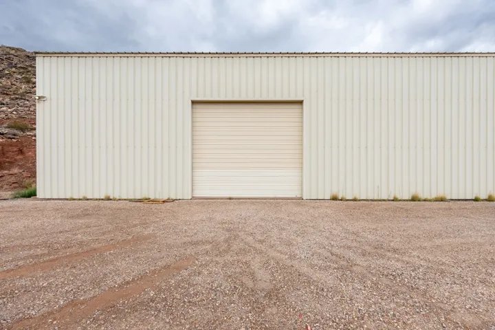 Detached garage with driveway