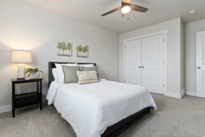Secondary bedroom offering flexible space for guests, family, or a home office.
