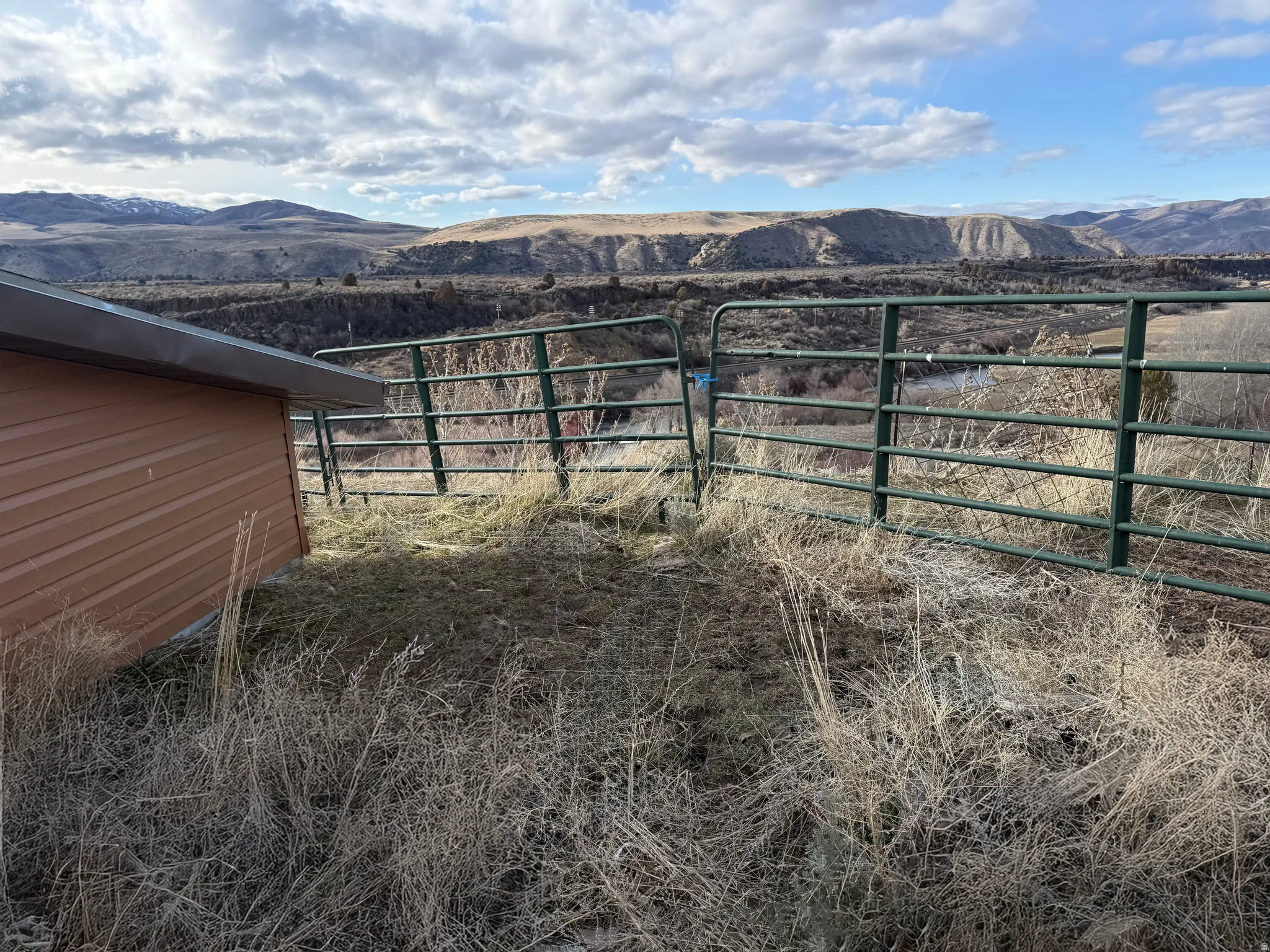 View of yard featuring a mountain view