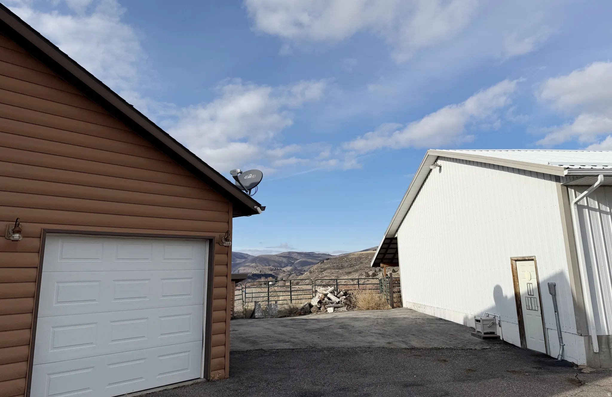 Garage with a mountain view