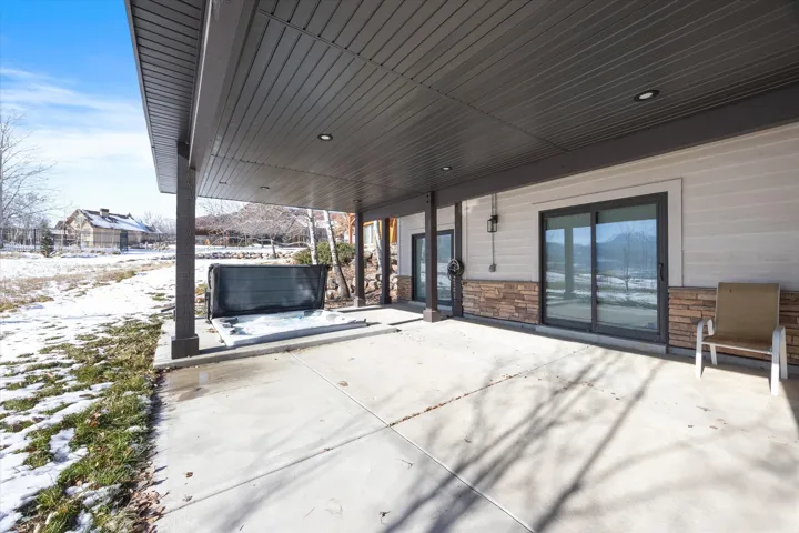 5823 E Elkhorn Dr, Eden, Utah 84310