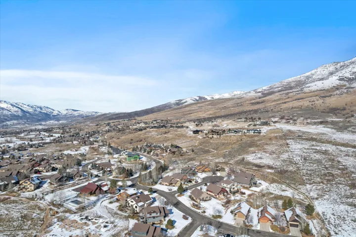 5823 E Elkhorn Dr, Eden, Utah 84310