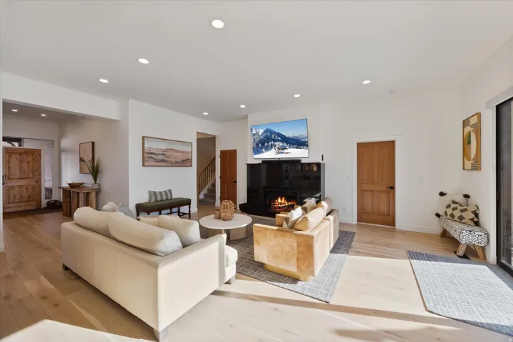 5823 E Elkhorn Dr, Eden, Utah 84310