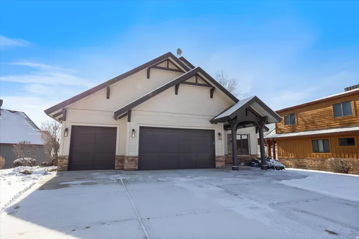 5823 E Elkhorn Dr, Eden, Utah 84310