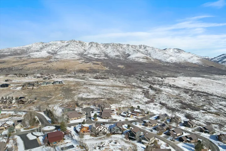 5823 E Elkhorn Dr, Eden, Utah 84310