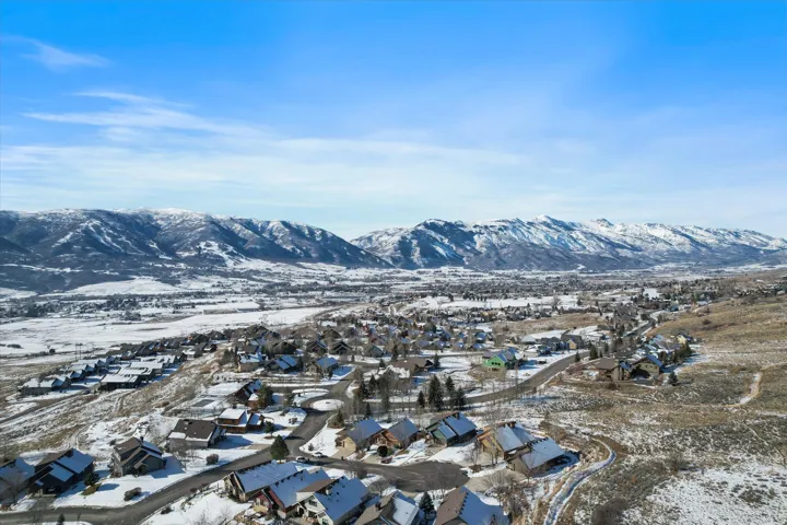5823 E Elkhorn Dr, Eden, Utah 84310