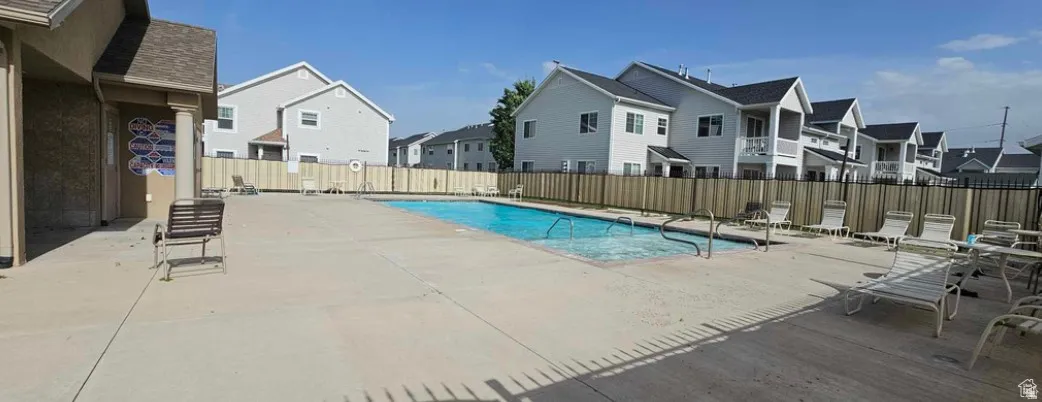 Community pool