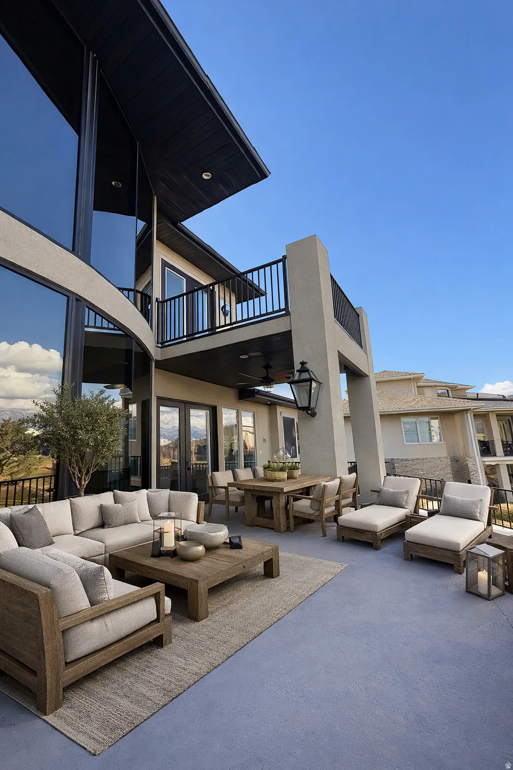 Patio / terrace with an outdoor lounge area and a patio