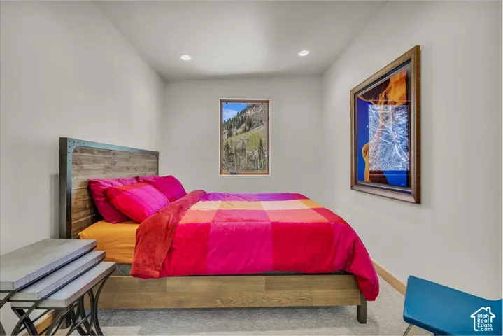 Guest bedroom
