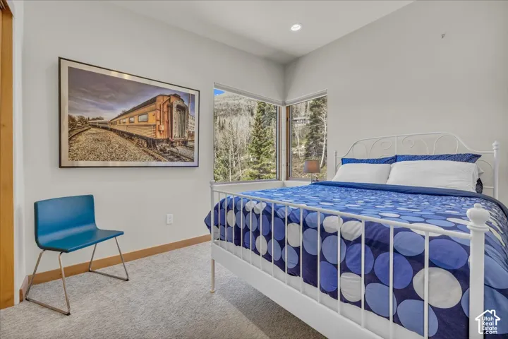 Guest bedroom