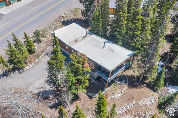 Aerial view of property and surrounding area
