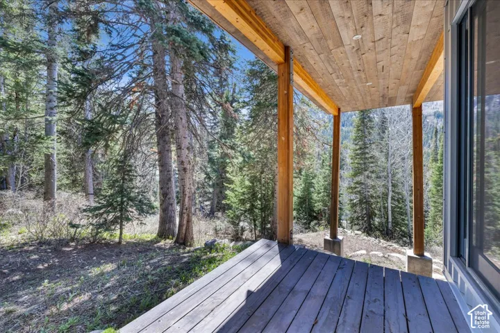 Private primary suite covered deck