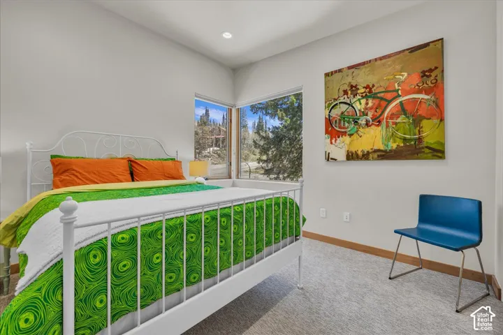 Guest bedroom
