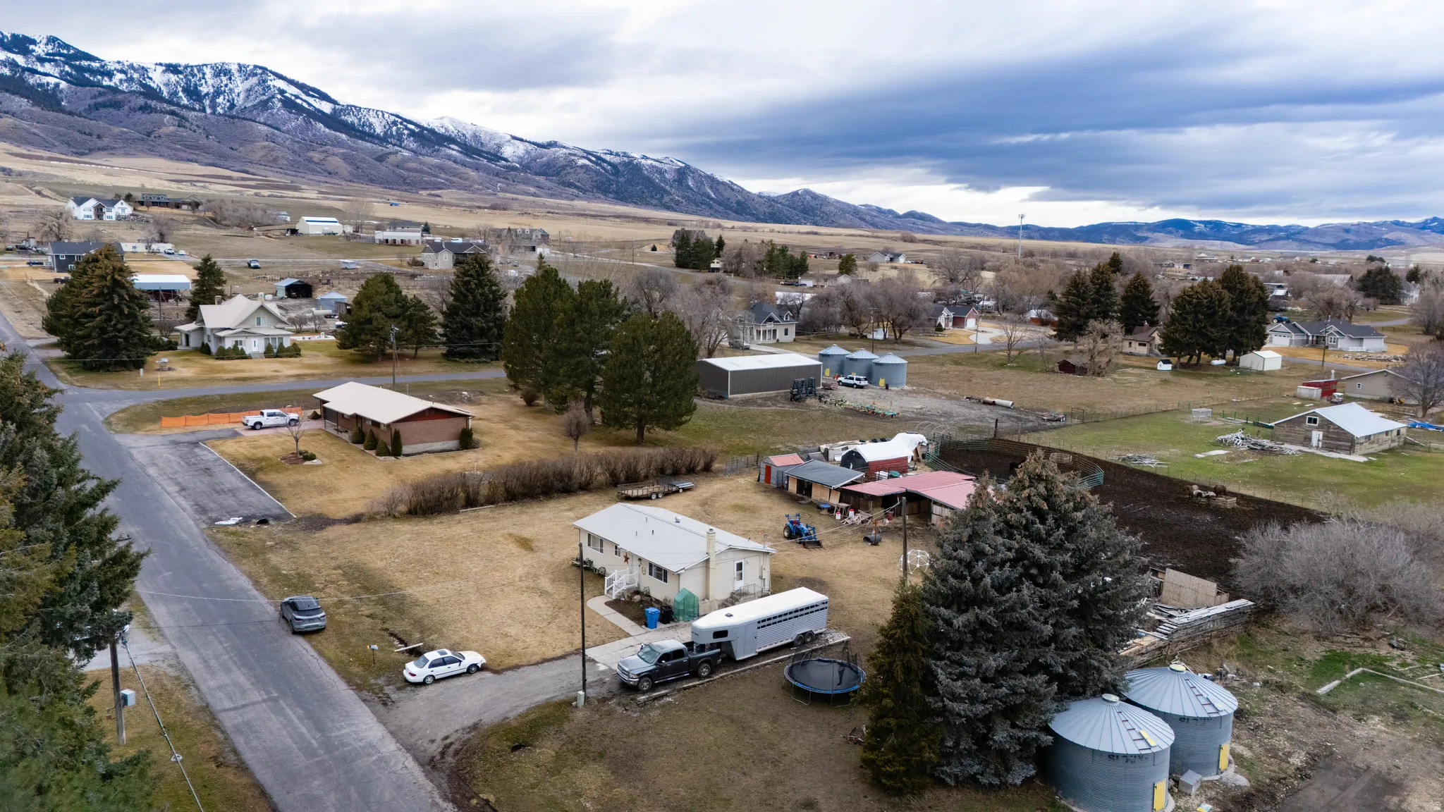 Aerial view of sparsely populated area featuring mountains