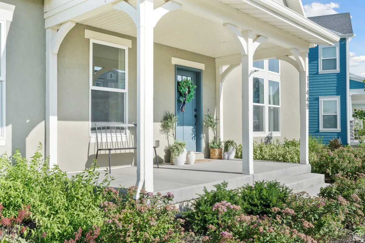 Property entrance featuring a porch