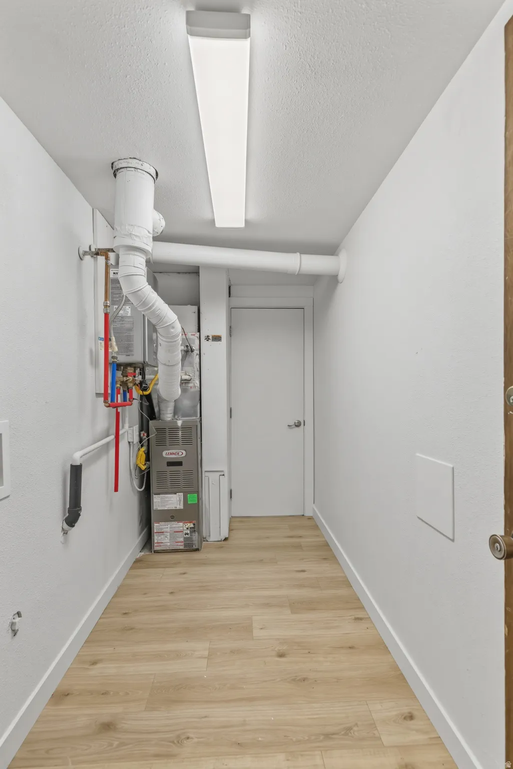 Utility room with heating unit