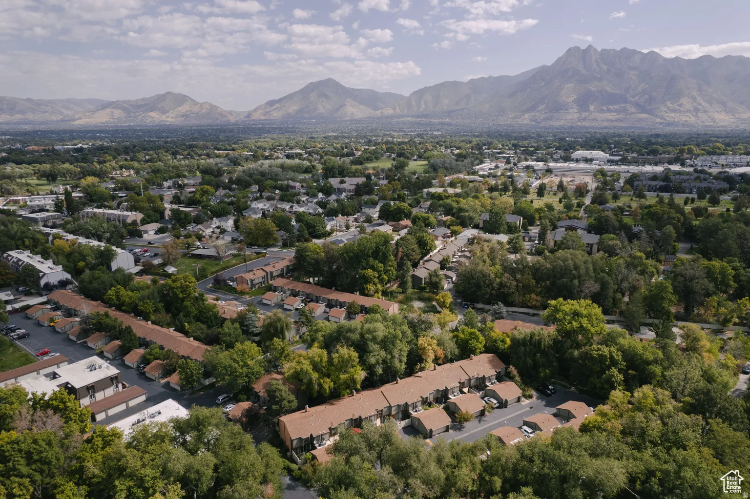 Bird's eye view of a mountainous background