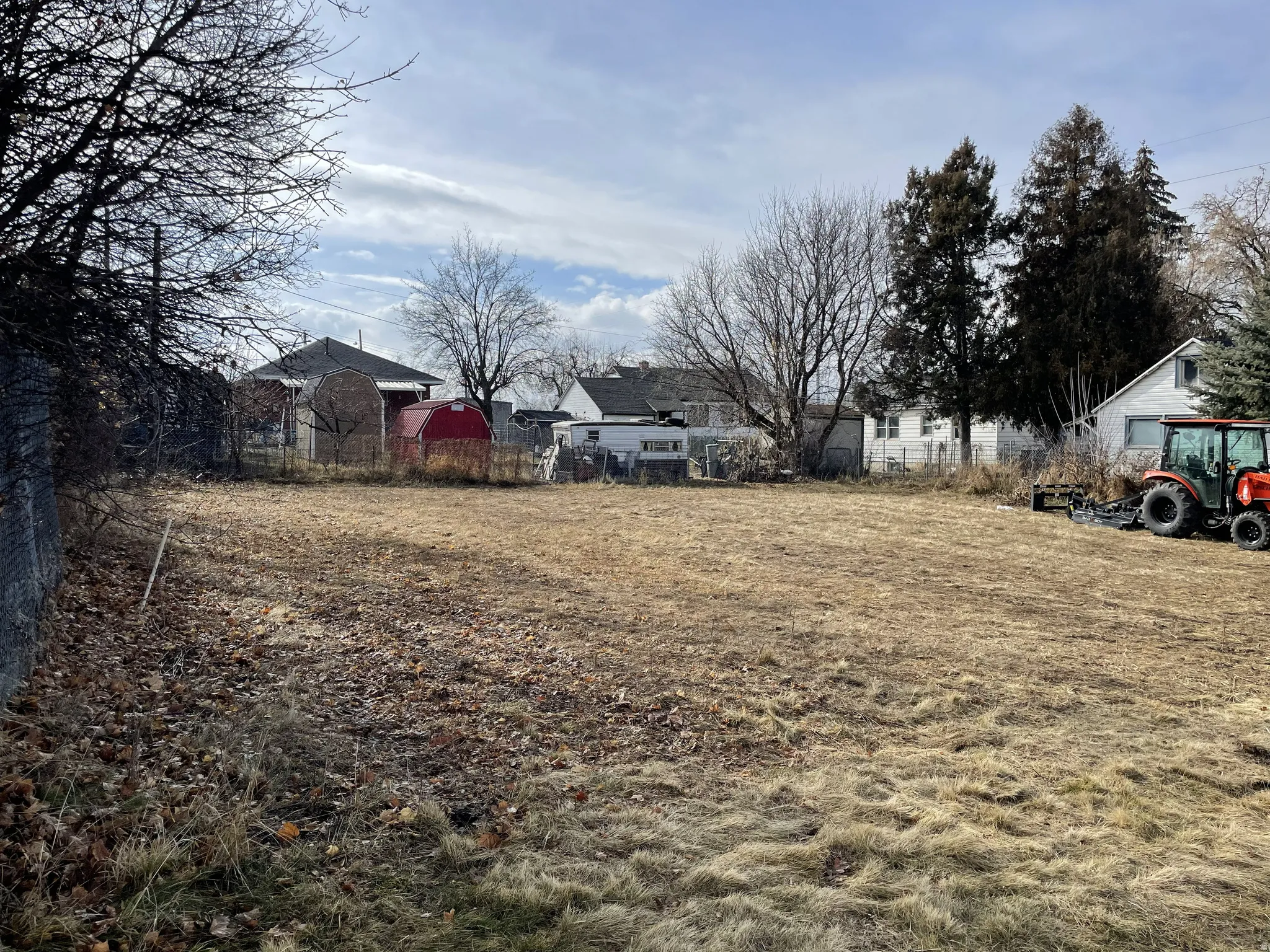 View of yard with a residential view
