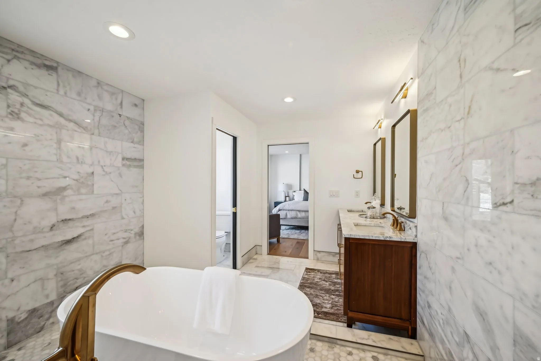 primary en suite