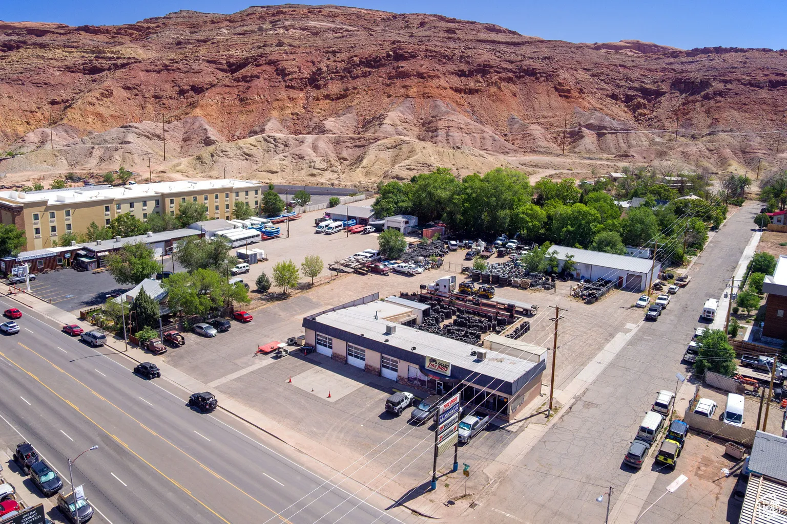 Bird's eye view of a mountain backdrop