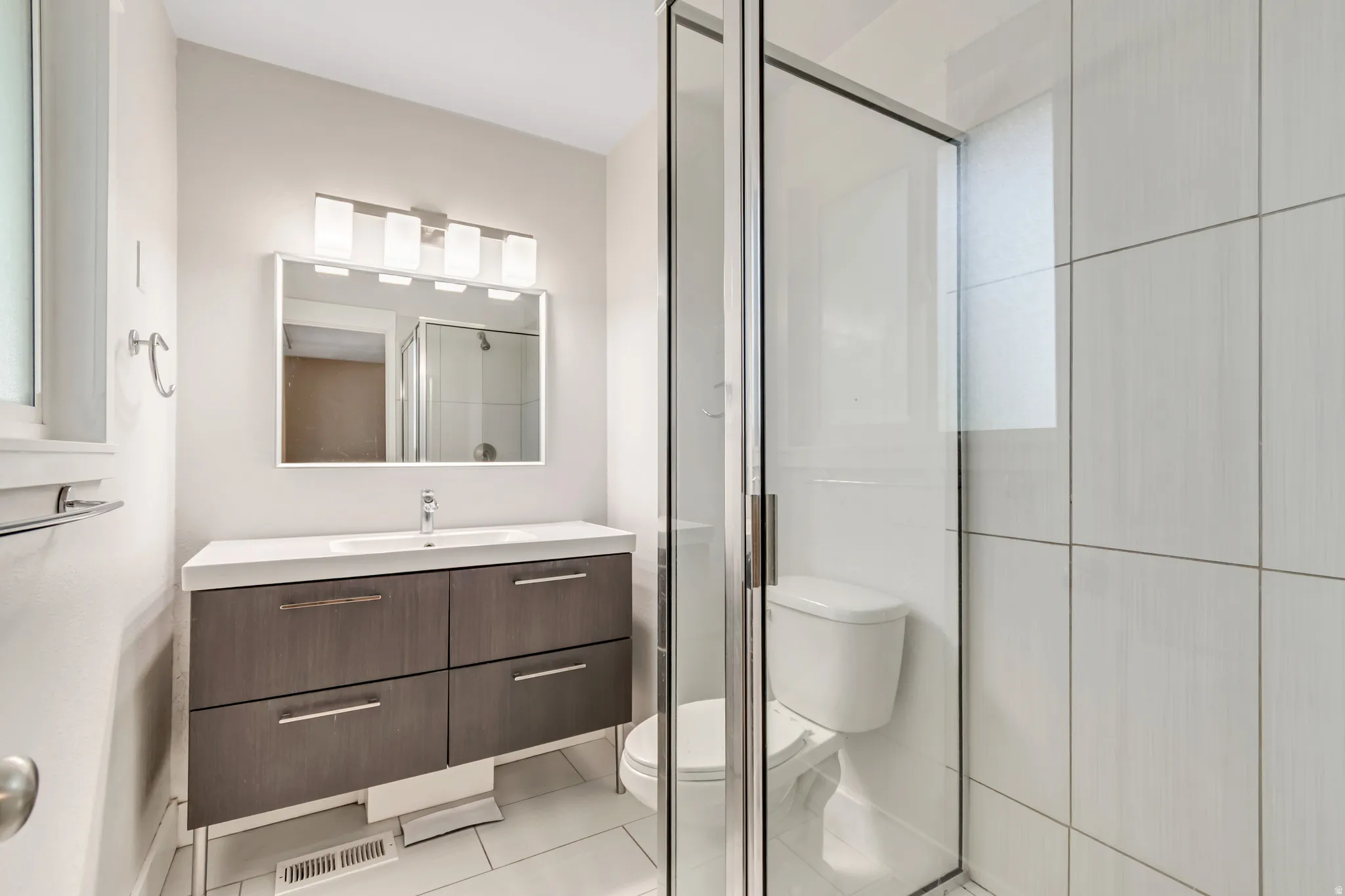 En-suite Primary Bathroom #1
