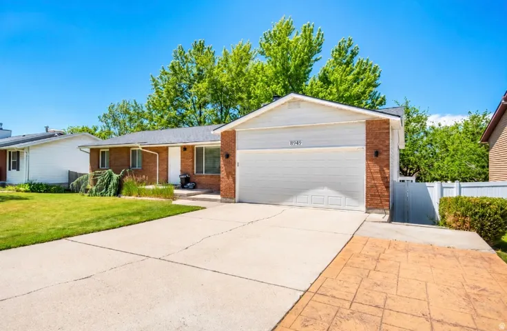 2 Car Garage with RV Pad