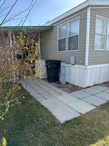 View of side of home