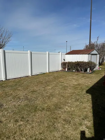 View of yard featuring an outdoor structure
