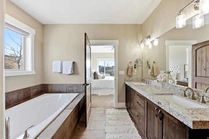 1735 E Viewside Cir, Hideout, Utah 84036