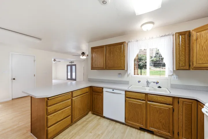 1246 E 3090 N, North Ogden, Utah 84414
