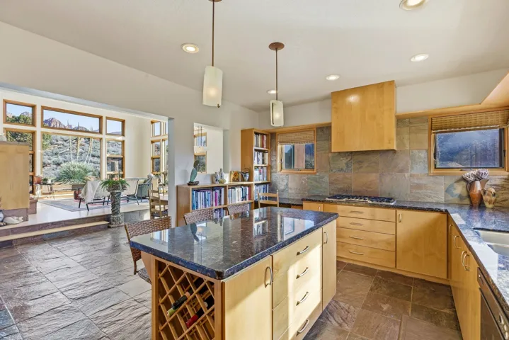 261 Valley View Dr, Springdale, Utah 84767