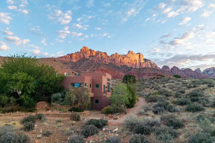 261 Valley View Dr, Springdale, Utah 84767