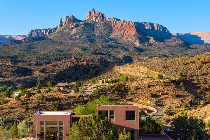 261 Valley View Dr, Springdale, Utah 84767