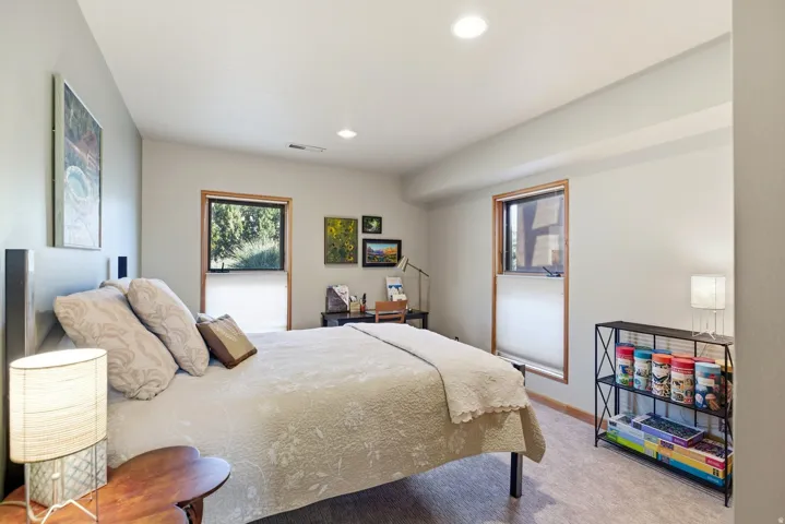 261 Valley View Dr, Springdale, Utah 84767