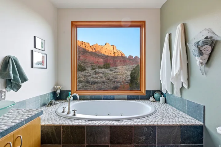 261 Valley View Dr, Springdale, Utah 84767