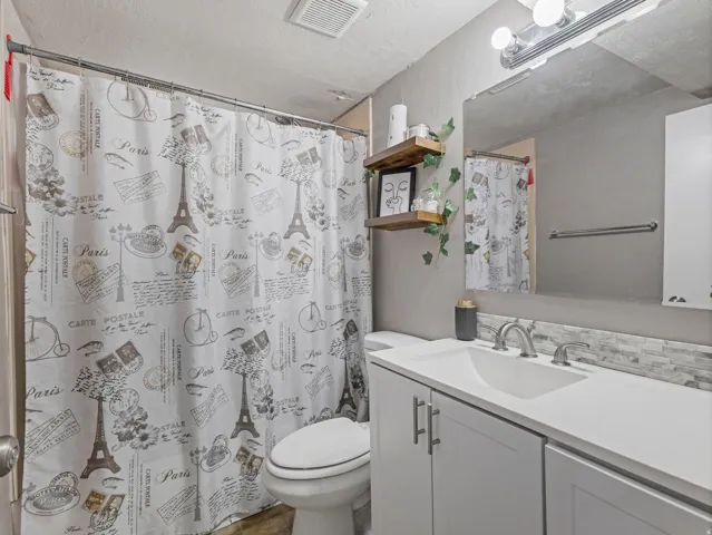 Basement Full bath