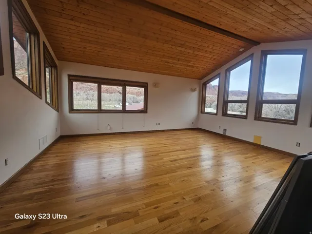 Second floor bedroom with 360 views