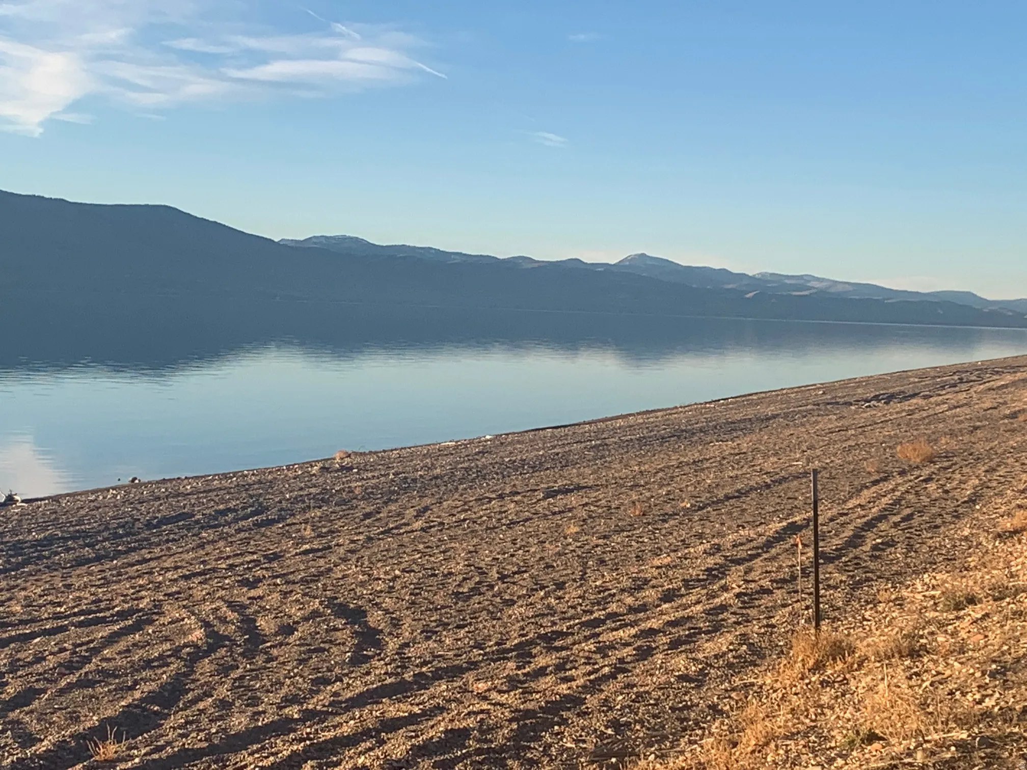 Mountain view featuring a nearby body of water