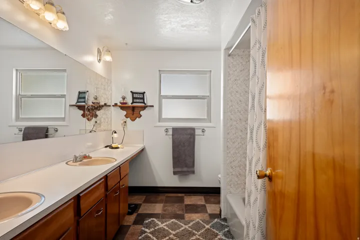988 Transtrum Rd, Saint Charles, Idaho 83272