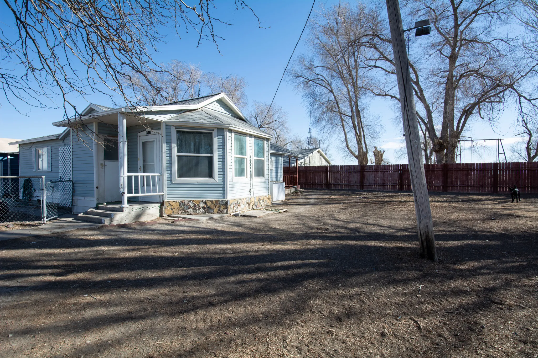 View of home's exterior